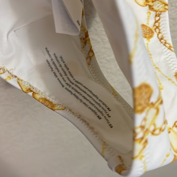 Forever 21 White & Yellow Chain Print Cutout One Piece Swimsuit Size Small - Picture 6 of 6